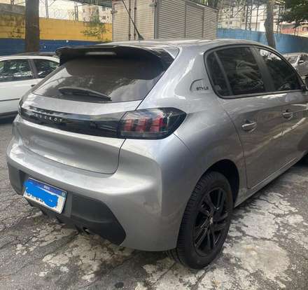 PEUGEOT-208-2024