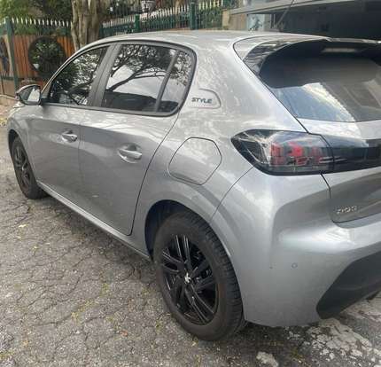 PEUGEOT-208-2024