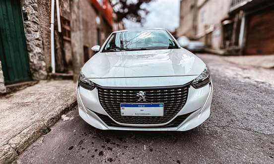 PEUGEOT-208-2022