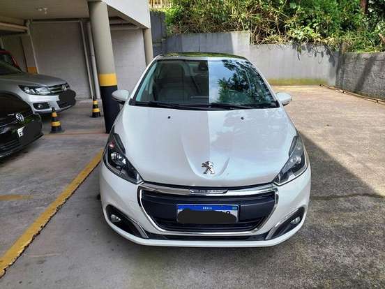 PEUGEOT-208-2016