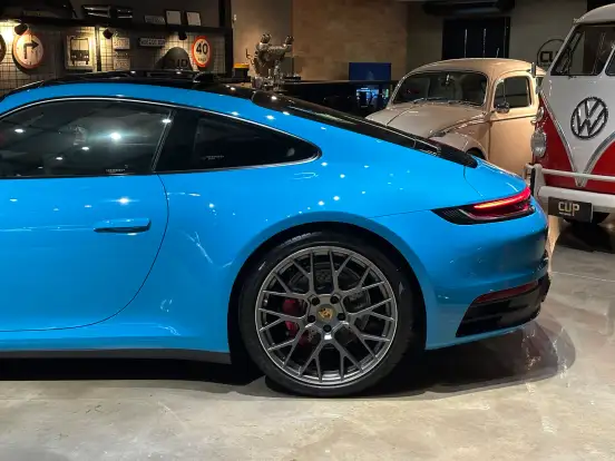 PORSCHE-911-2020