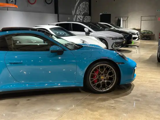 PORSCHE-911-2020