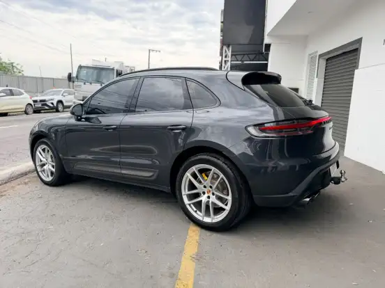 PORSCHE-MACAN-2022