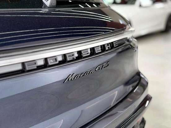 PORSCHE-MACAN-2021