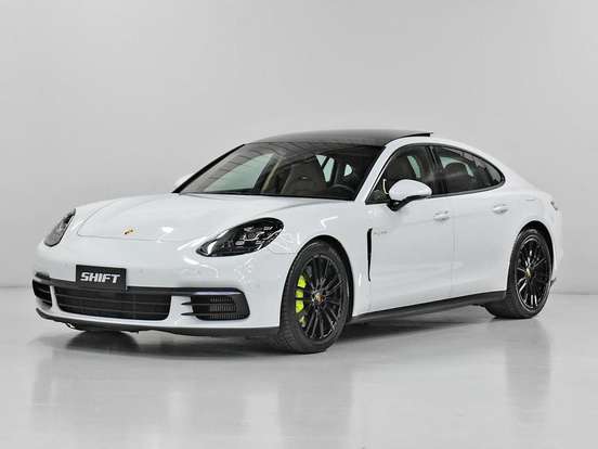 PORSCHE-PANAMERA-2020