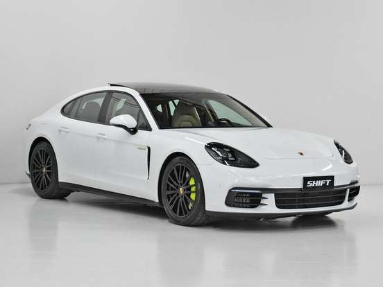 PORSCHE-PANAMERA-2020