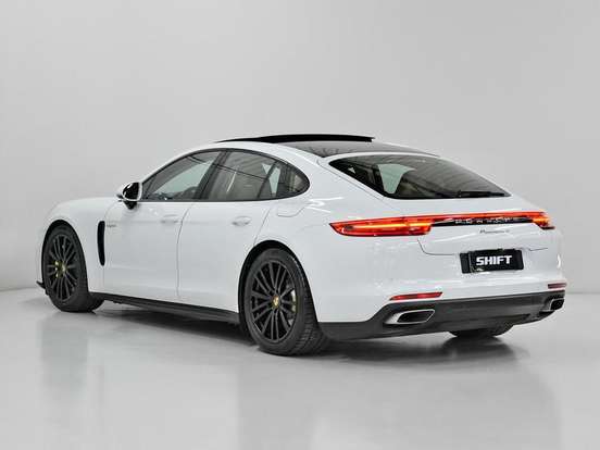 PORSCHE-PANAMERA-2020