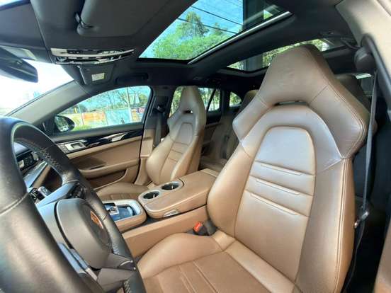 PORSCHE-PANAMERA-2023