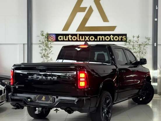 RAM-1500-3.0 HURRICANE 6 BITURBO GASOLINA LARAMIE NIGHT EDITION CD 4X4 AUTOMÁTICO RAM-1500-2025