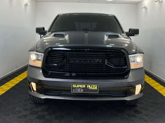 RAM-CLASSIC-5.7 V8 GASOLINA LARAMIE NIGHT EDITION CD 4X4 AUTOMÁTICO RAM-CLASSIC-2022