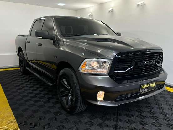RAM-CLASSIC-5.7 V8 GASOLINA LARAMIE NIGHT EDITION CD 4X4 AUTOMÁTICO RAM-CLASSIC-2022