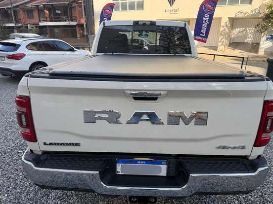 RAM-2500-6.7 I6 TURBO DIESEL LARAMIE CD 4X4 AUTOMÁTICO RAM-2500-2021