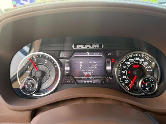 RAM-2500-6.7 I6 TURBO DIESEL LARAMIE CD 4X4 AUTOMÁTICO RAM-2500-2021