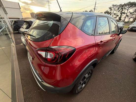 RENAULT-CAPTUR-2021