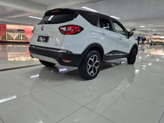 RENAULT-CAPTUR-2021