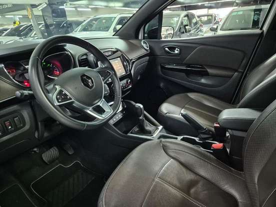 RENAULT-CAPTUR-2021