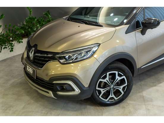 RENAULT-CAPTUR-2021