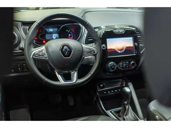 RENAULT-CAPTUR-2021
