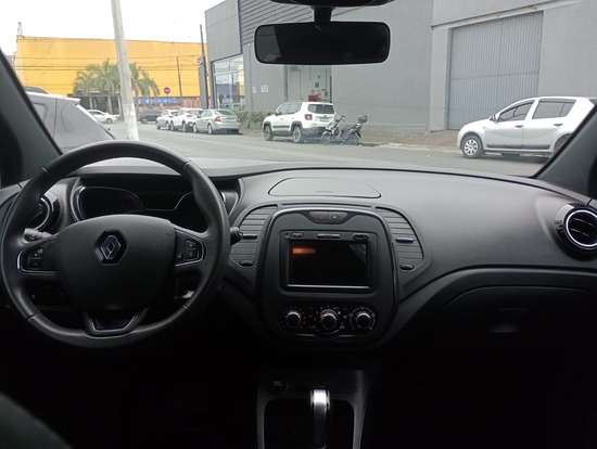 RENAULT-CAPTUR-2020