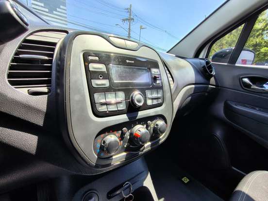 RENAULT-CAPTUR-2018
