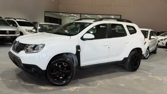 RENAULT-DUSTER-2023
