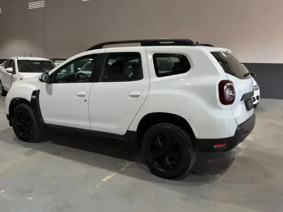 RENAULT-DUSTER-2023