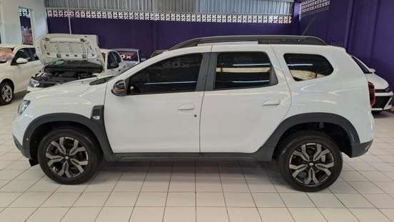RENAULT-DUSTER-2024