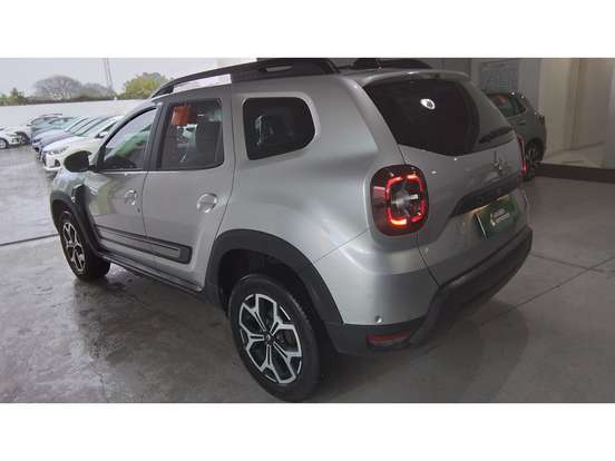 RENAULT-DUSTER-2023
