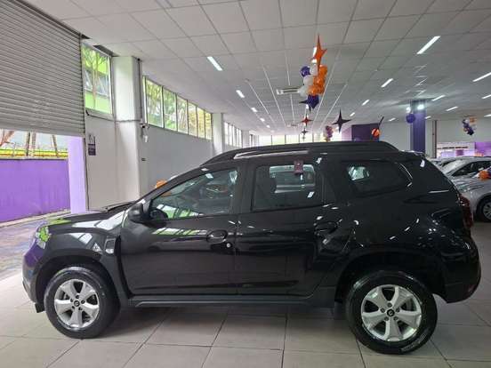 RENAULT-DUSTER-2023