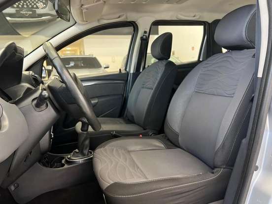 RENAULT-DUSTER-2012