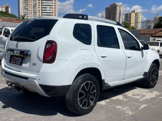 RENAULT-DUSTER-2016