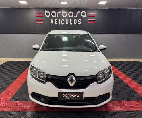 RENAULT-LOGAN-2020