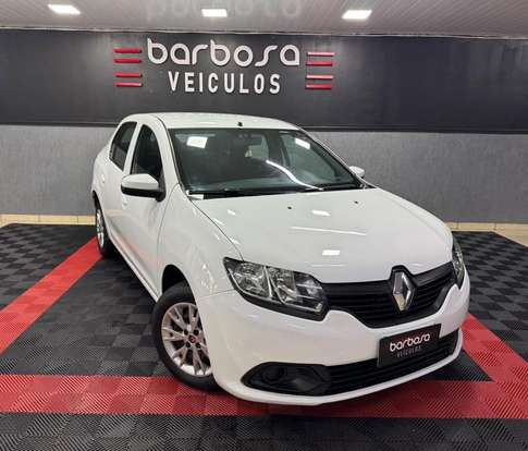 RENAULT-LOGAN-2020