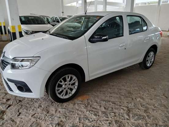 RENAULT-LOGAN-2024