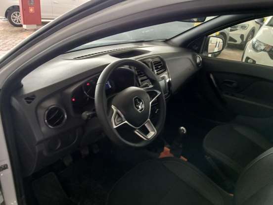 RENAULT-LOGAN-2024