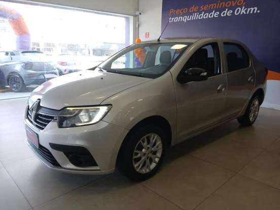 RENAULT-LOGAN-2024
