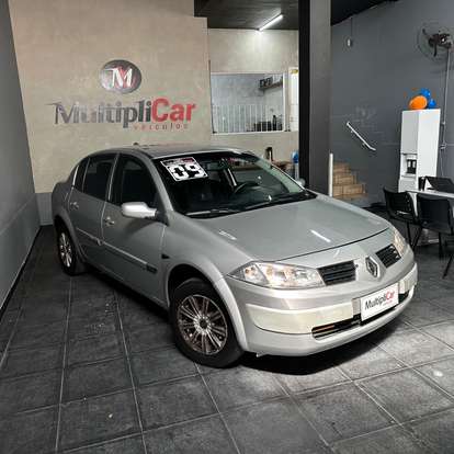 RENAULT-MEGANE-2009