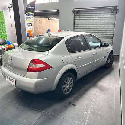 RENAULT-MEGANE-2009