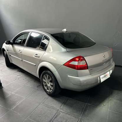 RENAULT-MEGANE-2009