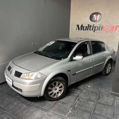 RENAULT-MEGANE-2009