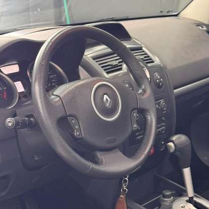 RENAULT-MEGANE-2007