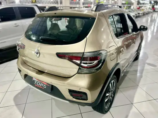 RENAULT-SANDERO-2019