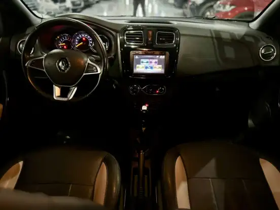 RENAULT-SANDERO-2019