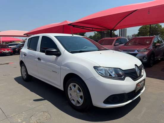 RENAULT-SANDERO-2019