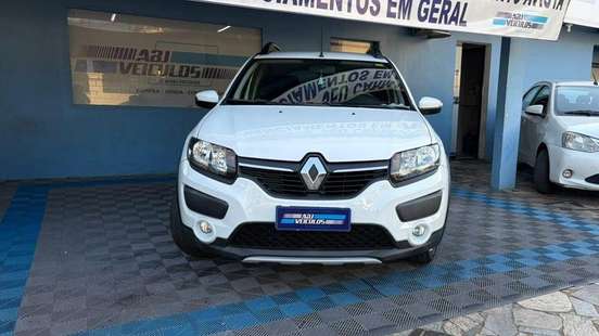 RENAULT-SANDERO-2018
