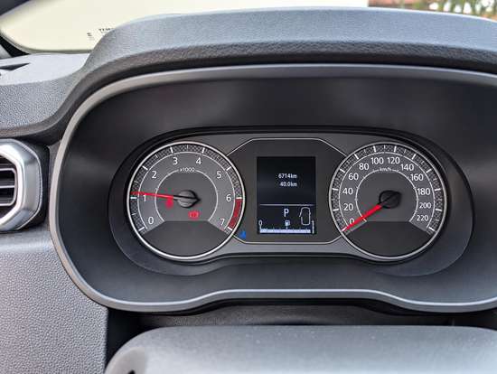 RENAULT-DUSTER-2025