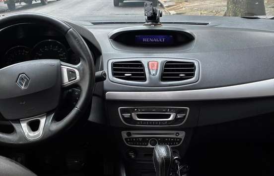 RENAULT-FLUENCE-2011