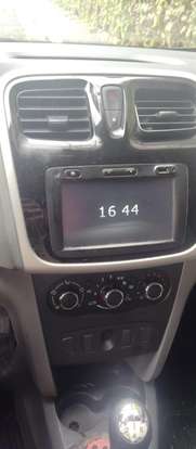 RENAULT-LOGAN-2014