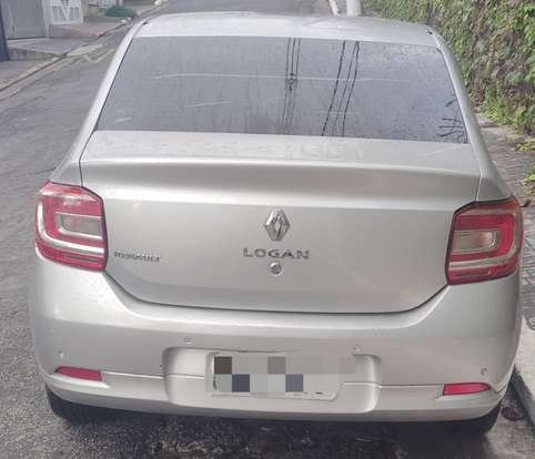 RENAULT-LOGAN-2014