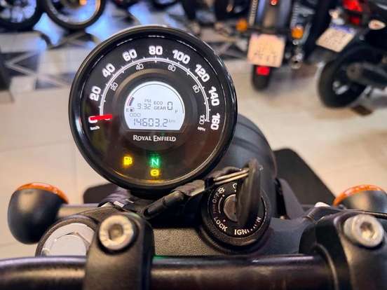 ROYAL ENFIELD-HUNTER 350-2023